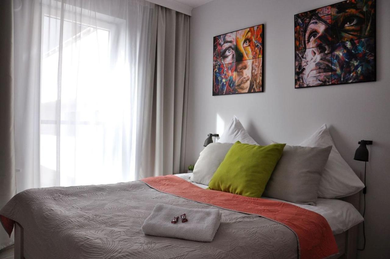 Q Apart Gold- Klimatyzowany 3 Pokojowy Apartament Przy Manufakturze Z Garazem Gratis, Fv Лодзь Экстерьер фото