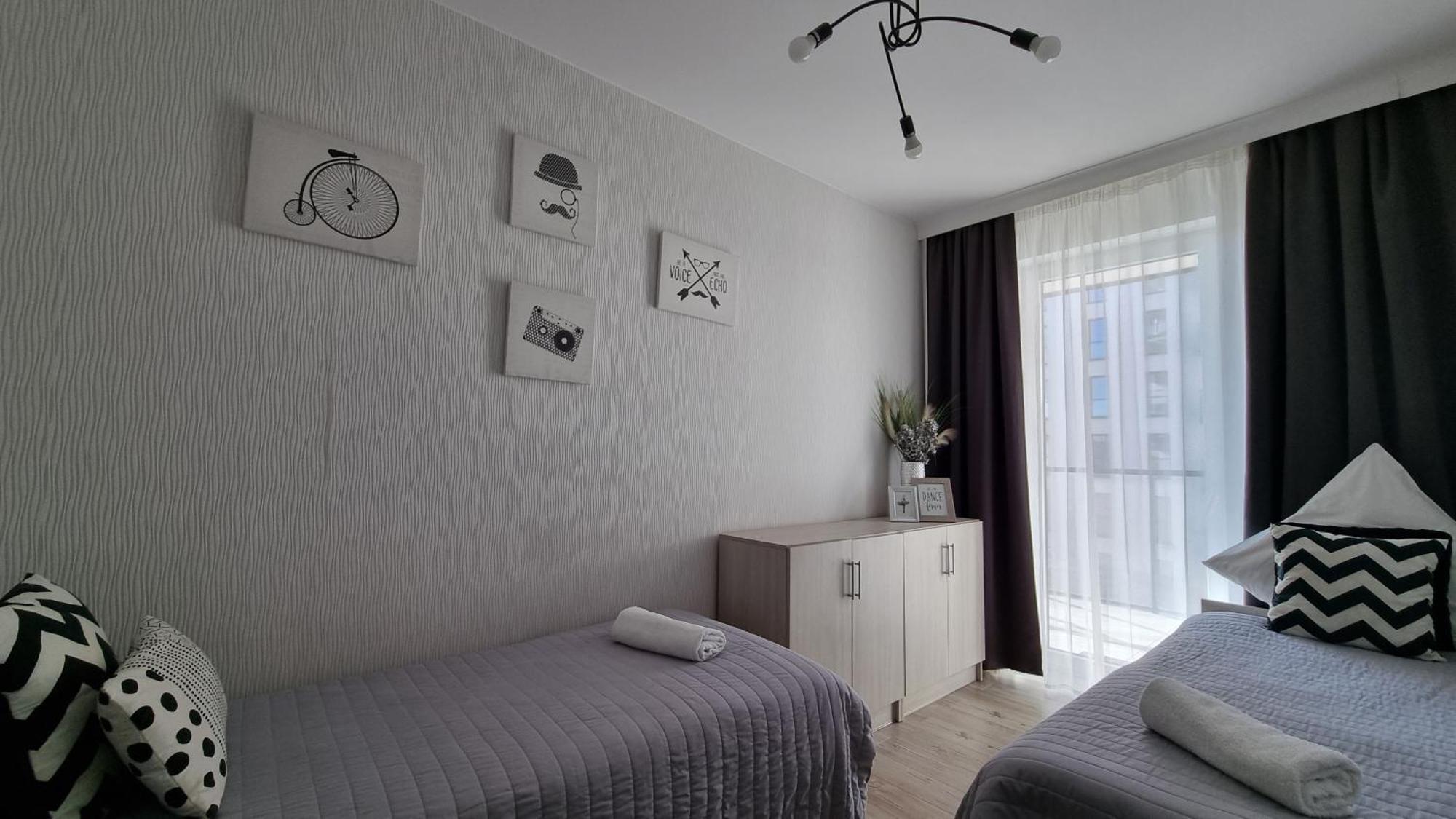 Q Apart Gold- Klimatyzowany 3 Pokojowy Apartament Przy Manufakturze Z Garazem Gratis, Fv Лодзь Экстерьер фото