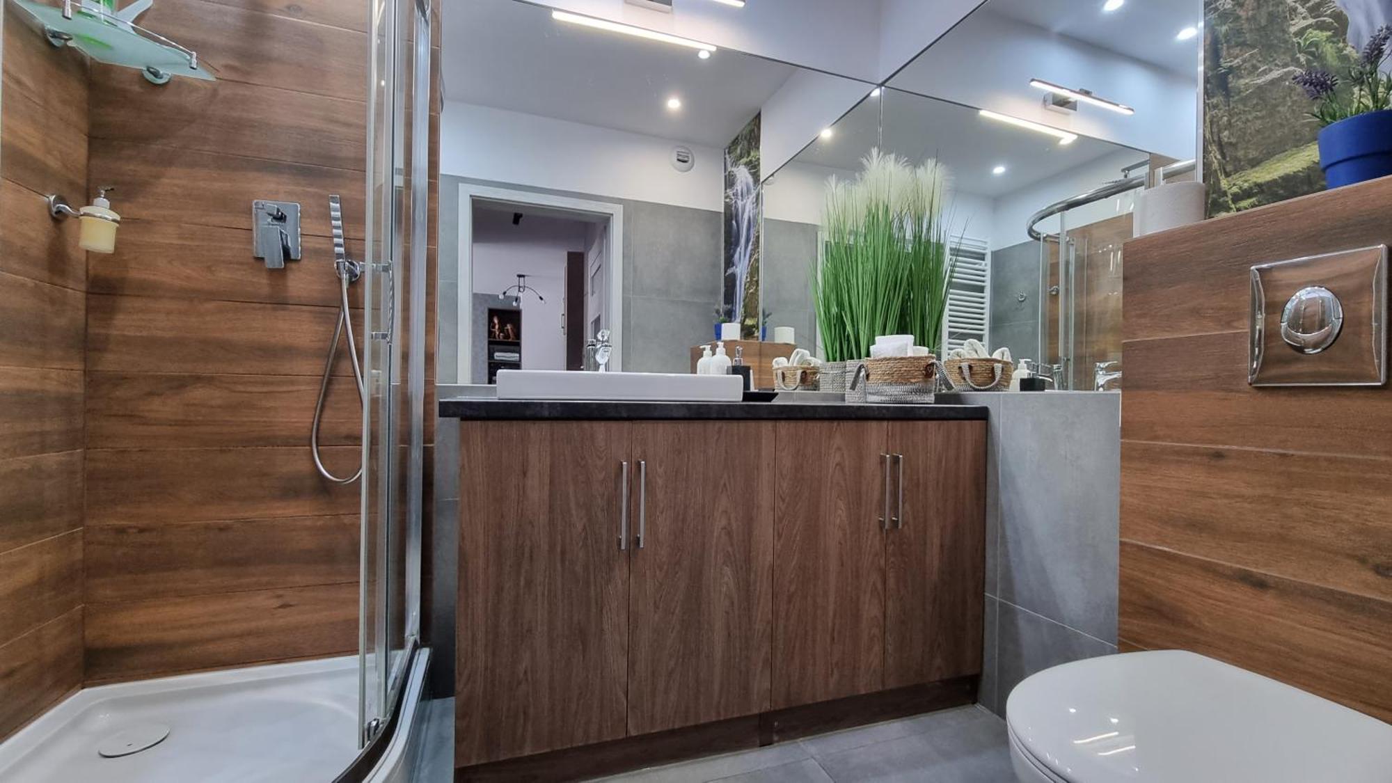 Q Apart Gold- Klimatyzowany 3 Pokojowy Apartament Przy Manufakturze Z Garazem Gratis, Fv Лодзь Экстерьер фото