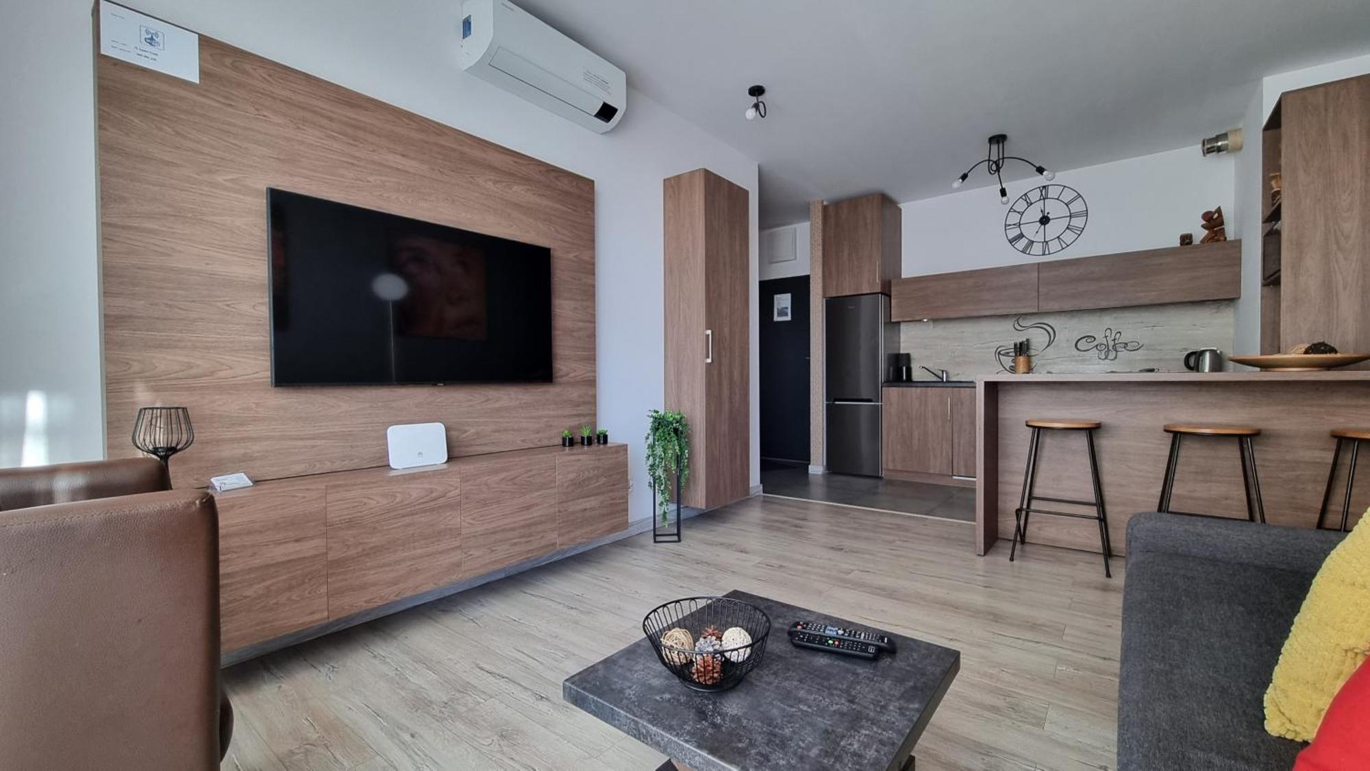 Q Apart Gold- Klimatyzowany 3 Pokojowy Apartament Przy Manufakturze Z Garazem Gratis, Fv Лодзь Экстерьер фото